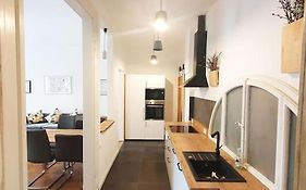 L'Arco Trieste Studio Living 1